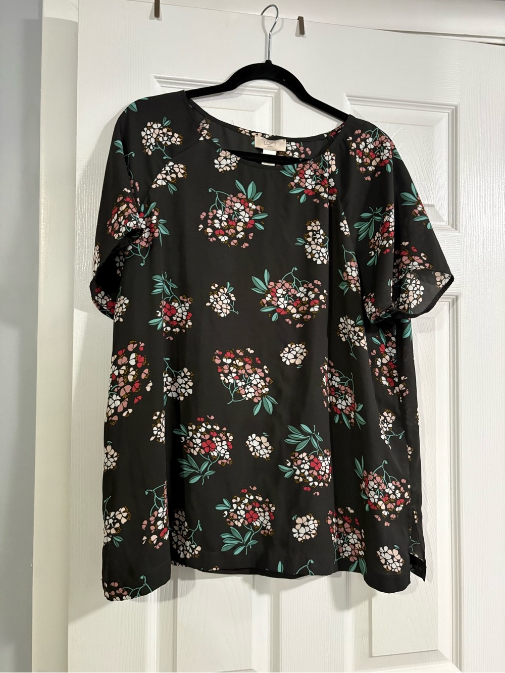 LOFT Black Floral Short Sleeve Blouse